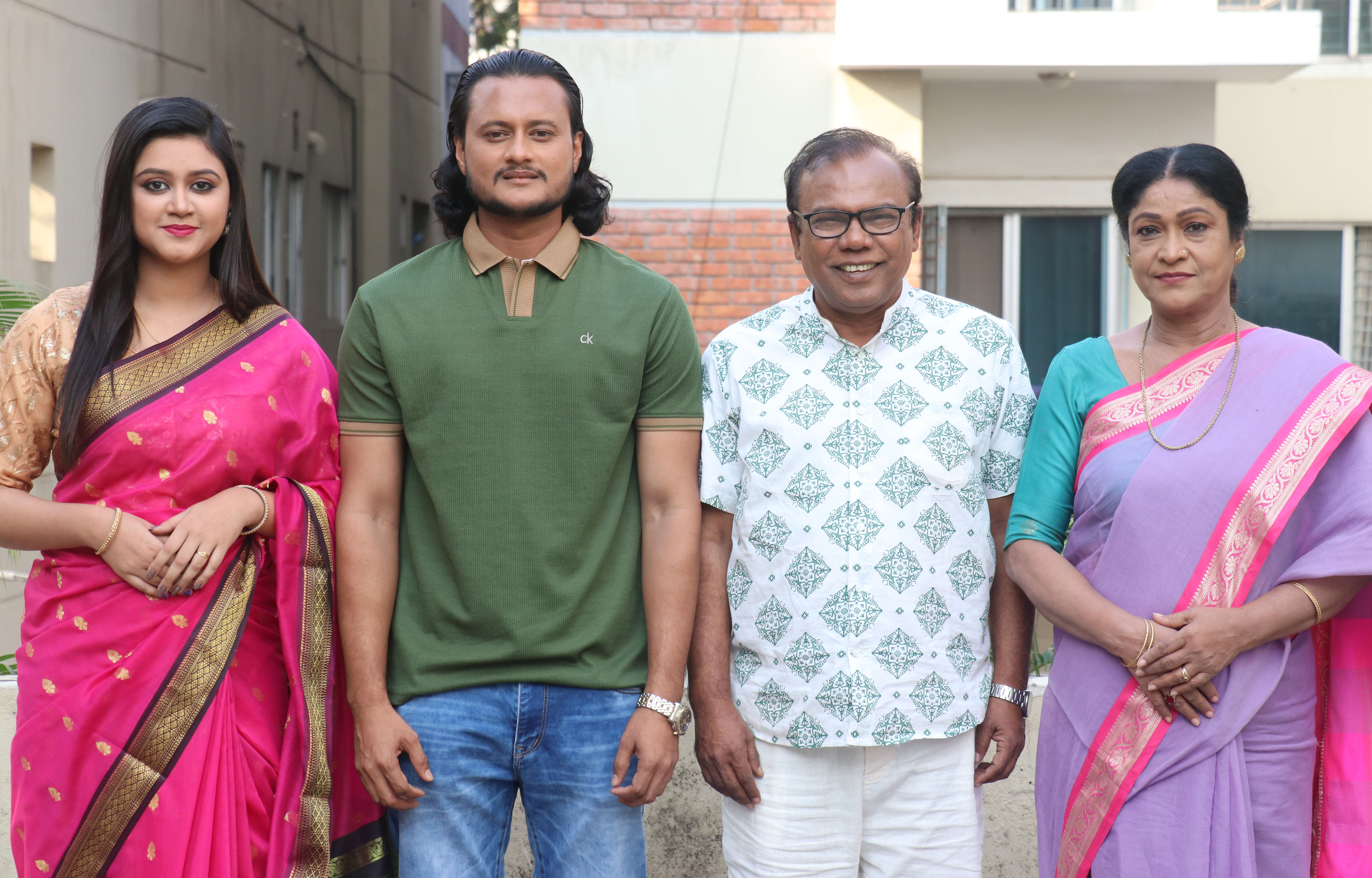 আরাফাতের নির্দেশনায় বিজ্ঞাপনে তারা